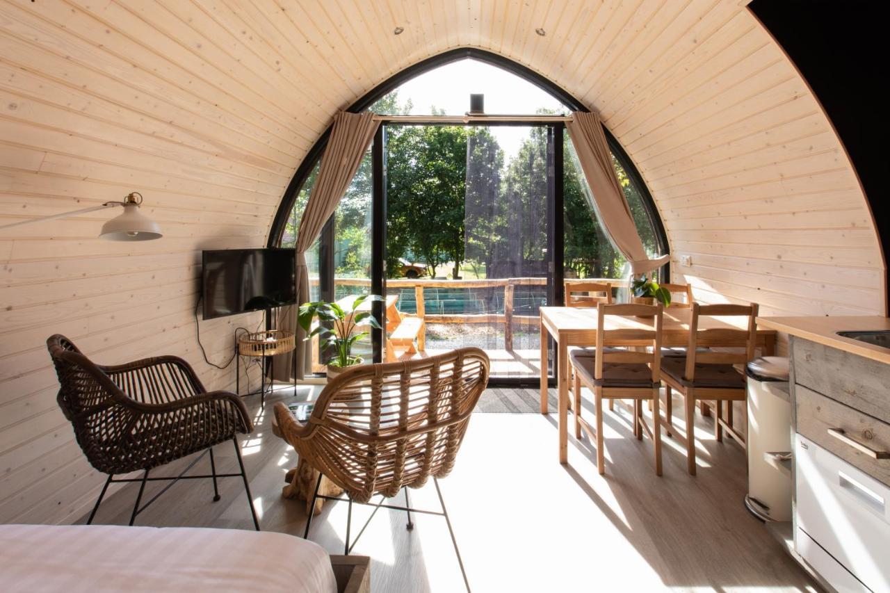 Pod Huisje Met Hottub Dokkum Buitenkant foto