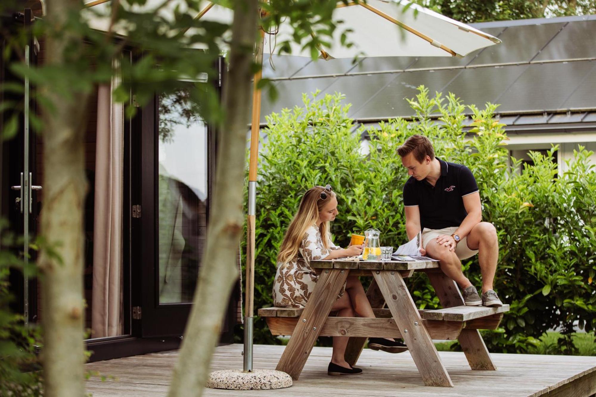 Pod Huisje Met Hottub Dokkum Buitenkant foto